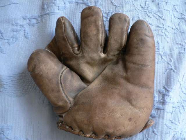 Spalding BB World Series Full Web Front